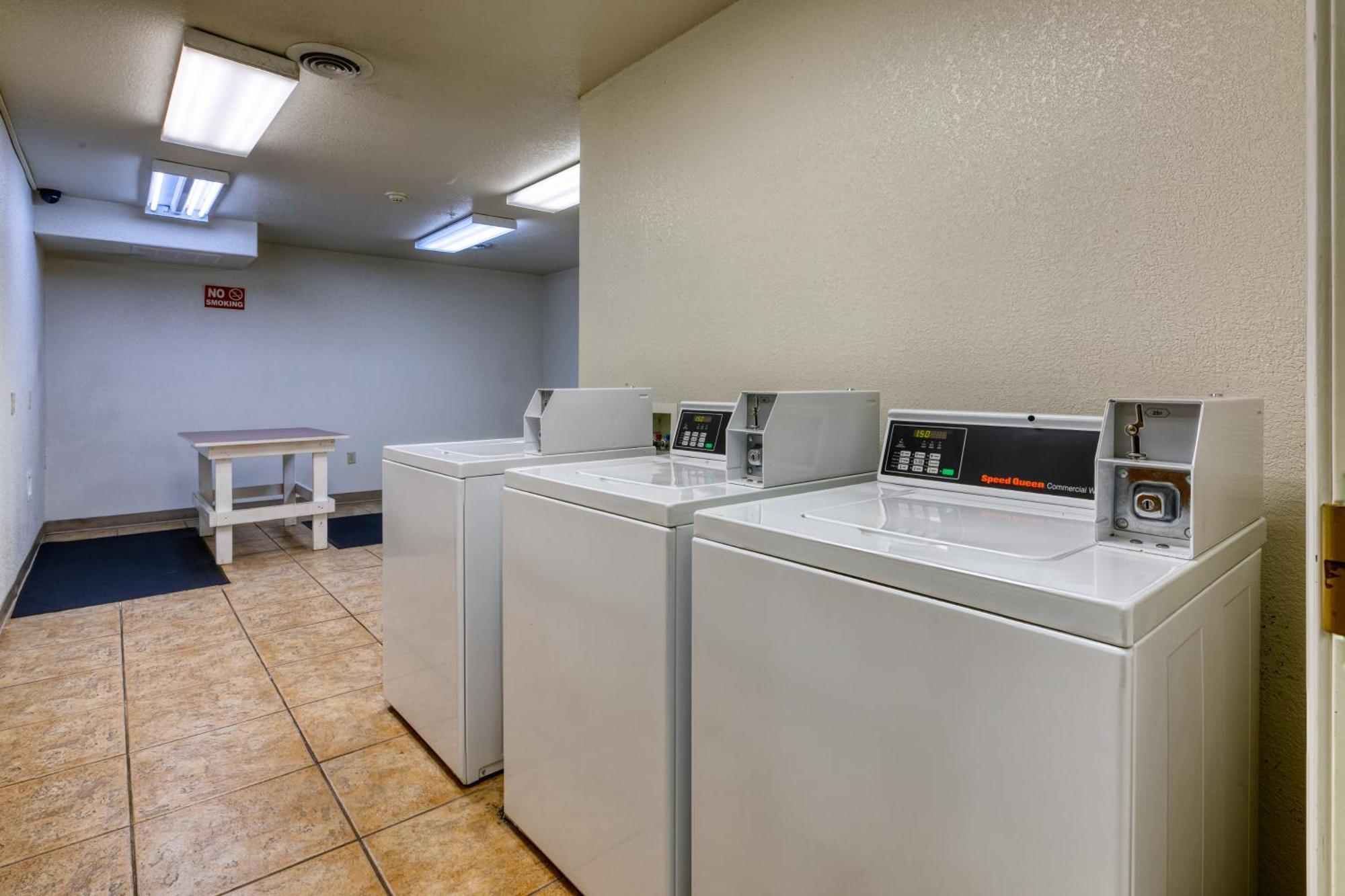 All Towne Suites St. Robert Extérieur photo