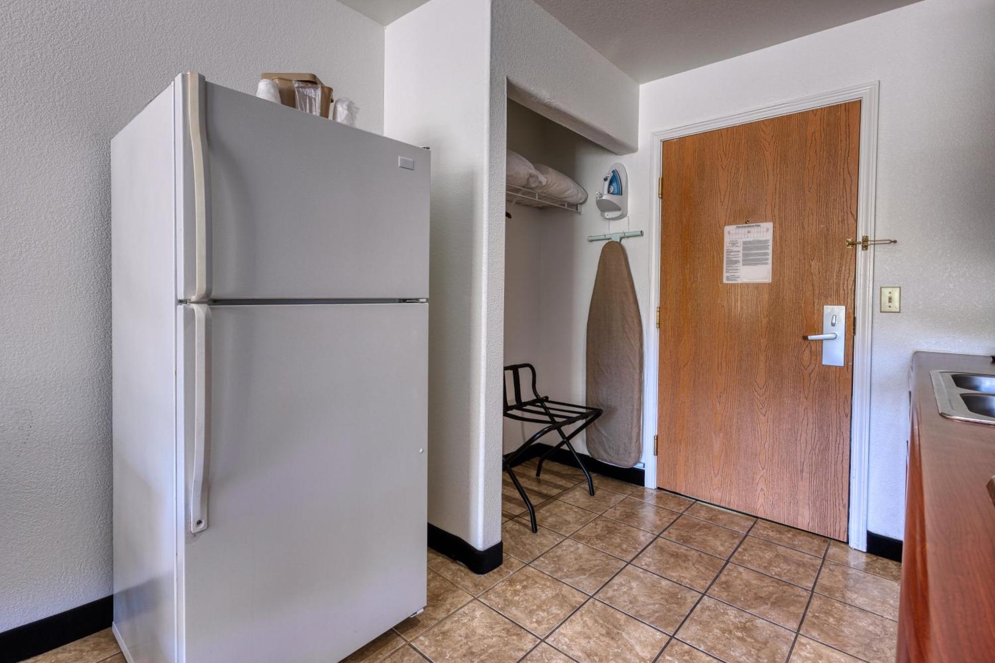 All Towne Suites St. Robert Extérieur photo