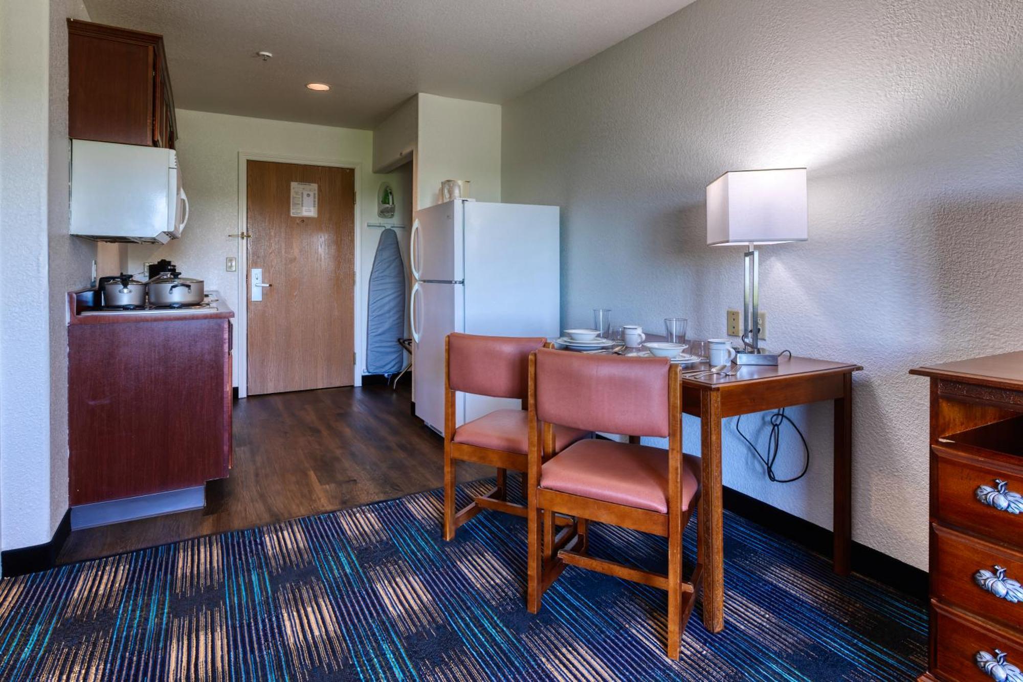 All Towne Suites St. Robert Extérieur photo